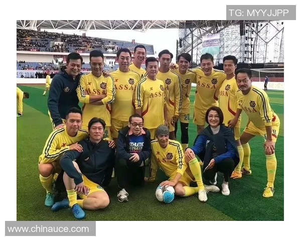 2015年足球界的璀璨明星们盘点与他们的辉煌成就回顾